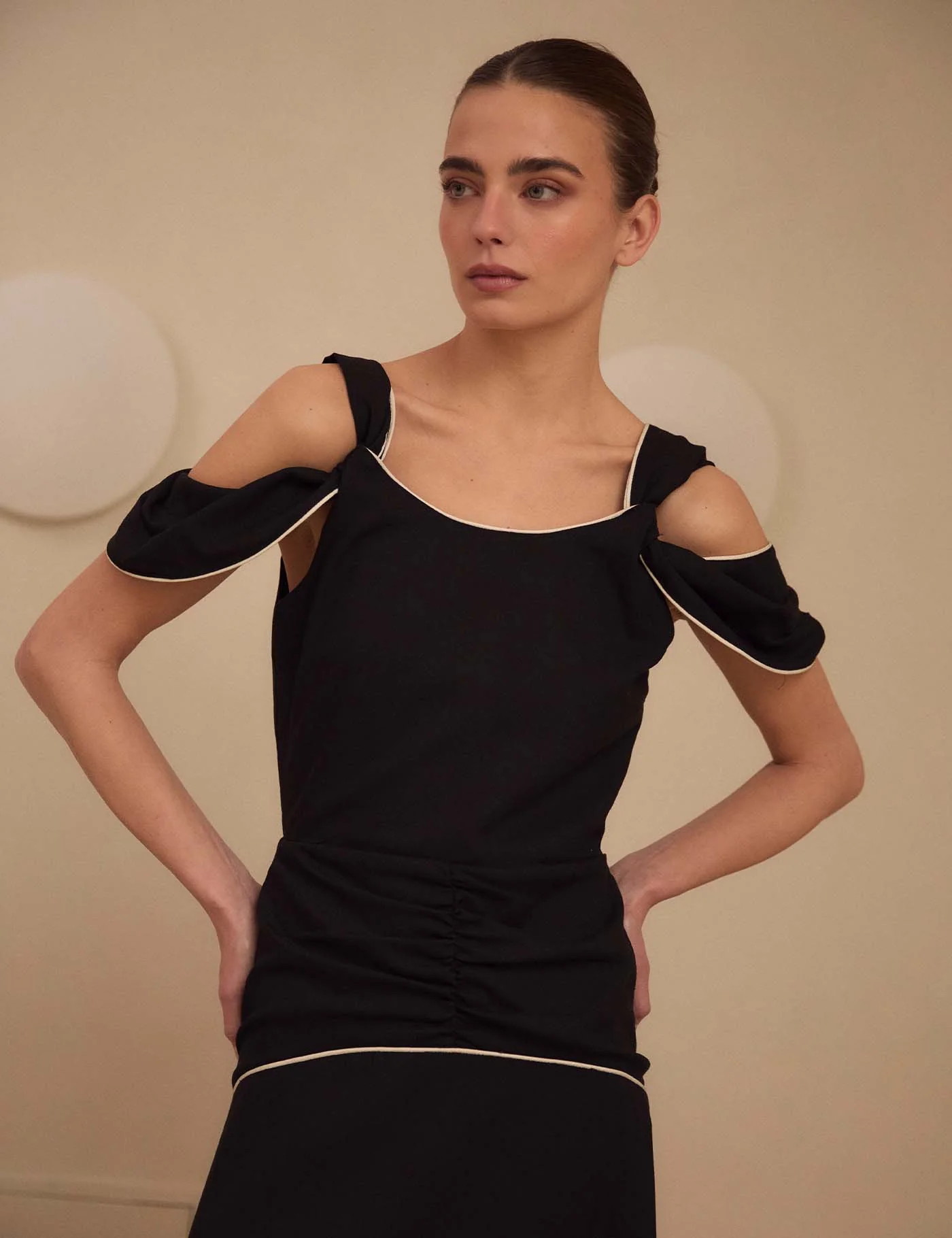 Vestido Nicolle Black & Cream - Image 4